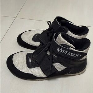 Deadlift for training, wrestling, boxing Black and White High-Top Sneakers